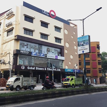 Super Collection O Gokul Residency Near Emami City Dumdum Opposite Raja Palace Hotell Dum Dum Exteriör bild