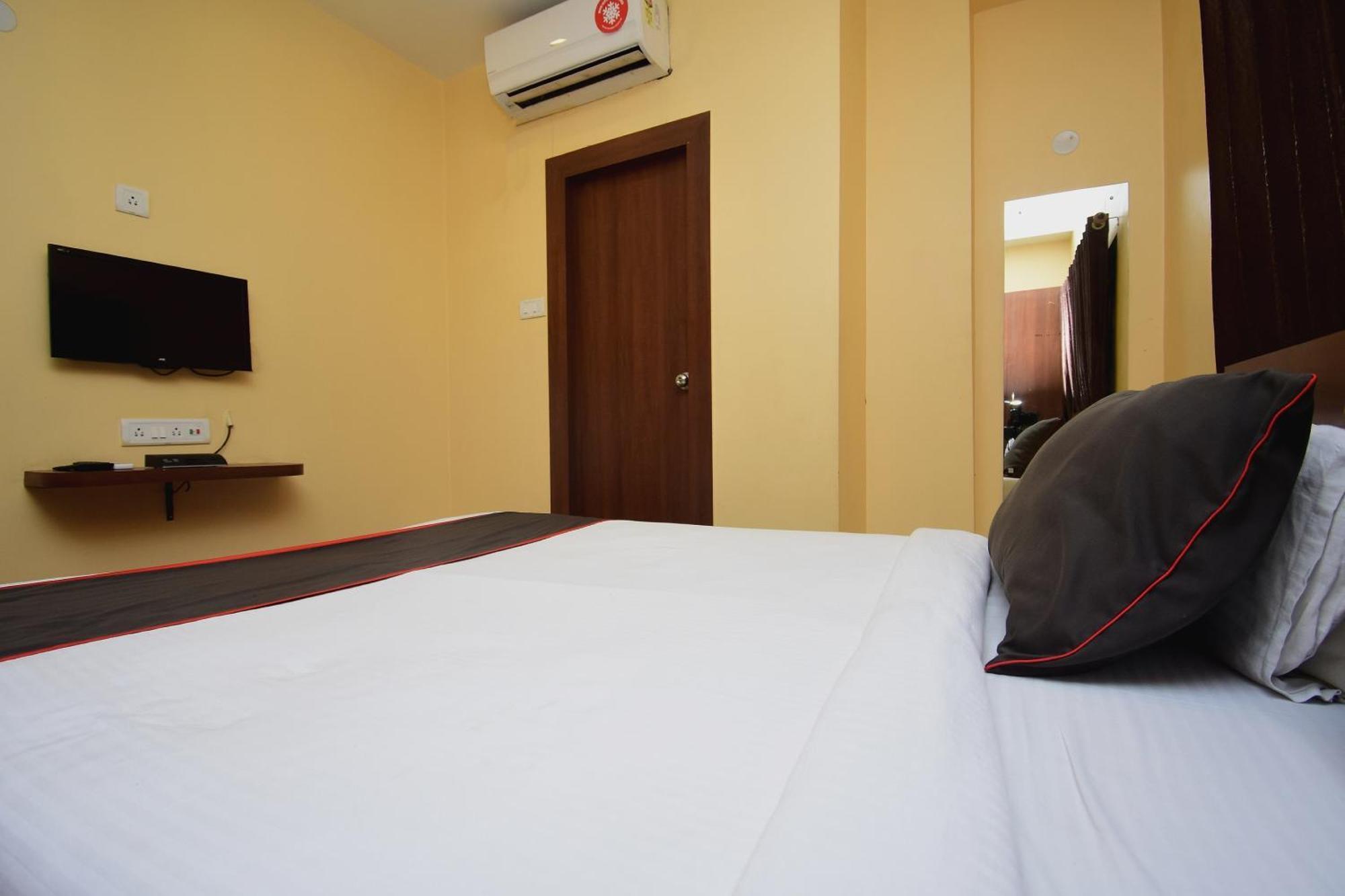 Super Collection O Gokul Residency Near Emami City Dumdum Opposite Raja Palace Hotell Dum Dum Exteriör bild