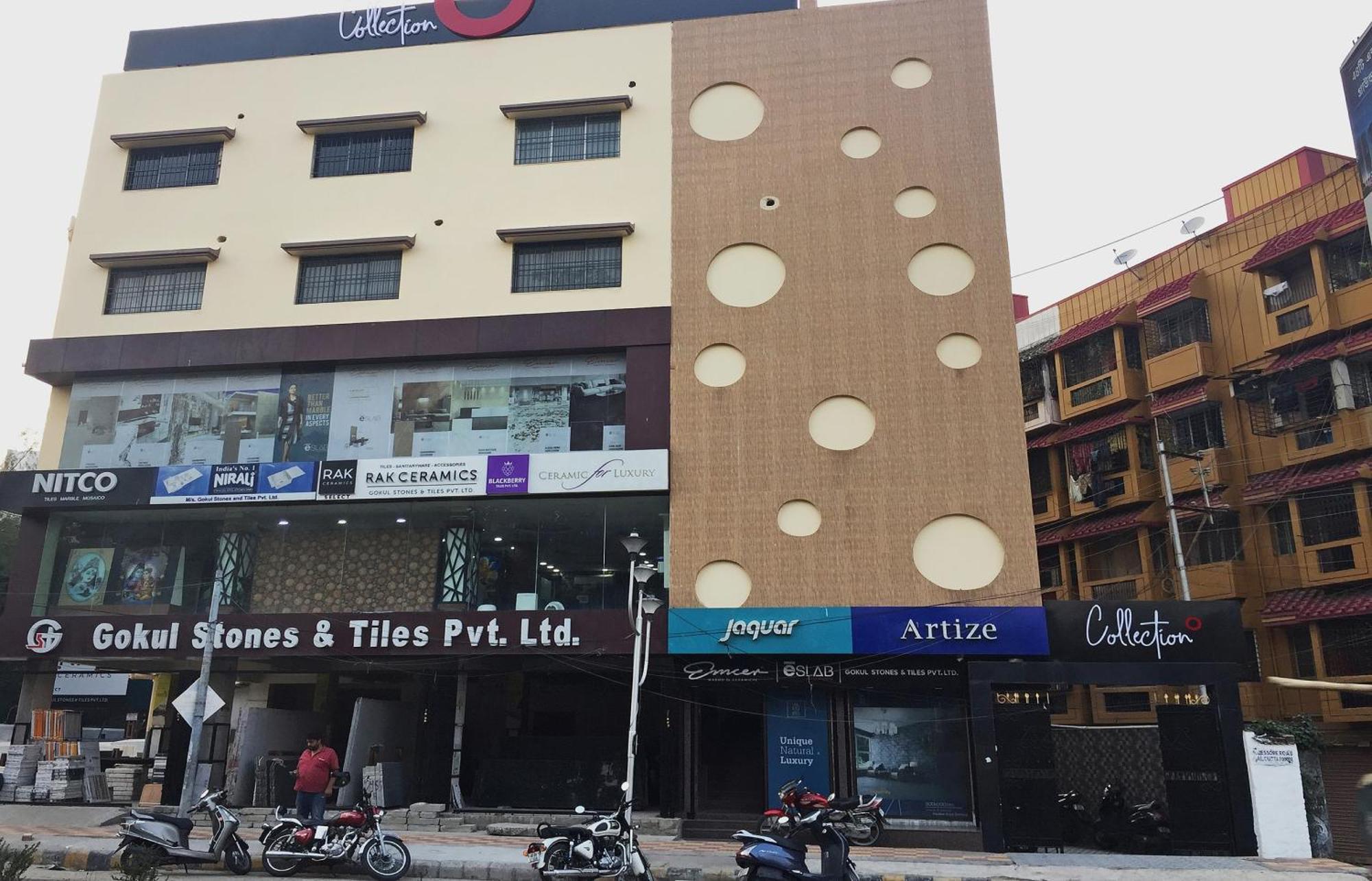 Super Collection O Gokul Residency Near Emami City Dumdum Opposite Raja Palace Hotell Dum Dum Exteriör bild