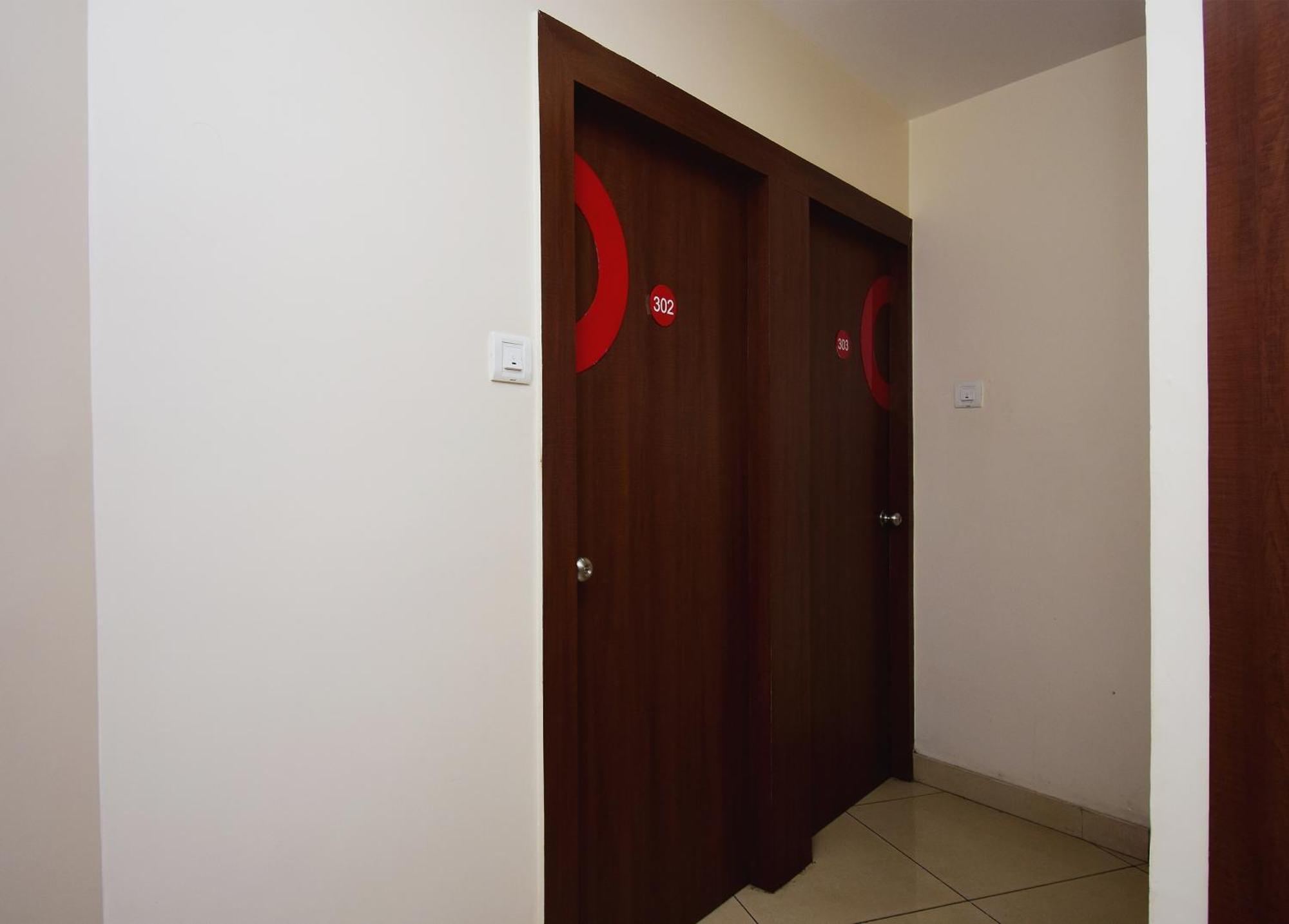 Super Collection O Gokul Residency Near Emami City Dumdum Opposite Raja Palace Hotell Dum Dum Exteriör bild