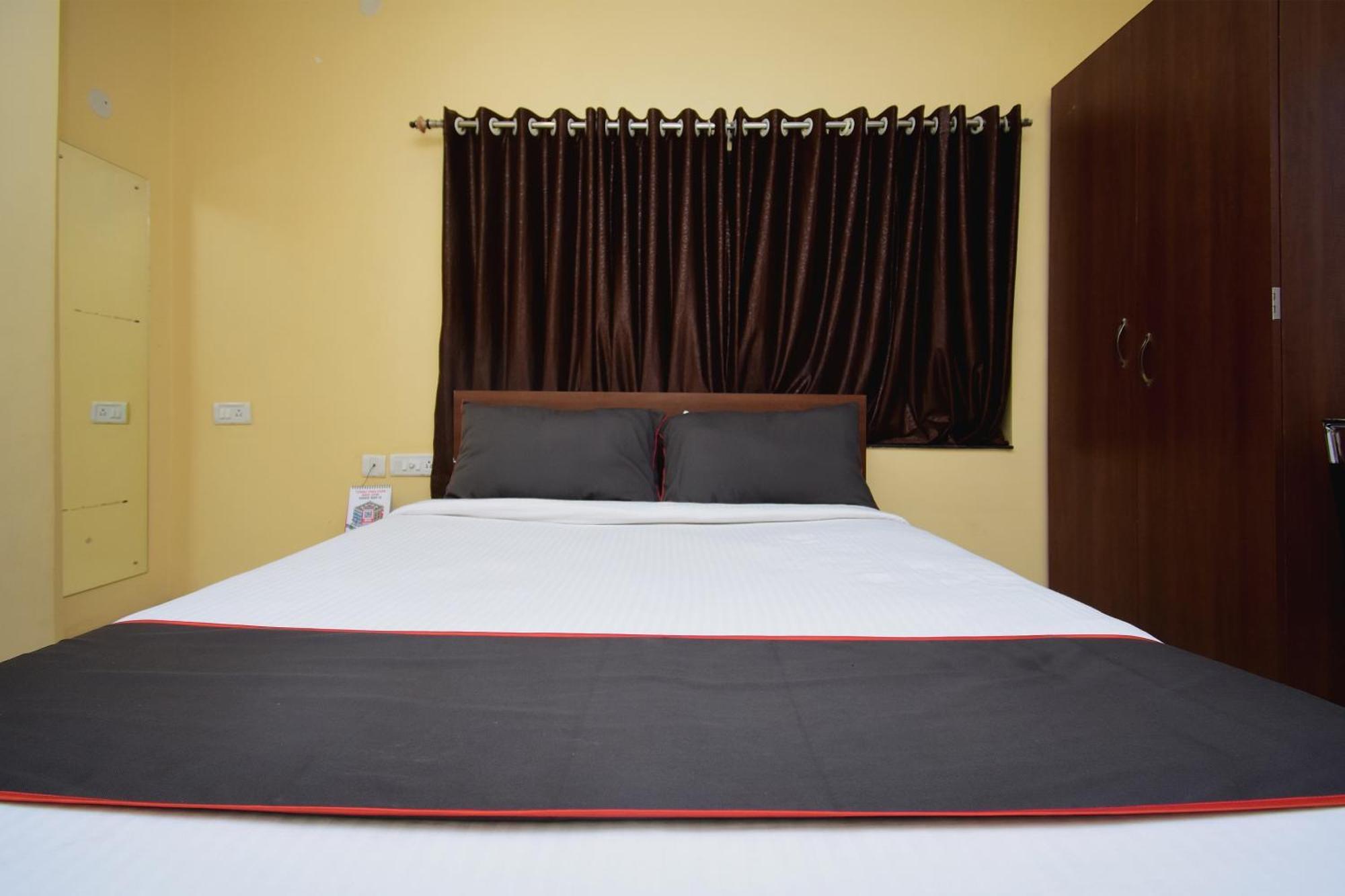 Super Collection O Gokul Residency Near Emami City Dumdum Opposite Raja Palace Hotell Dum Dum Exteriör bild