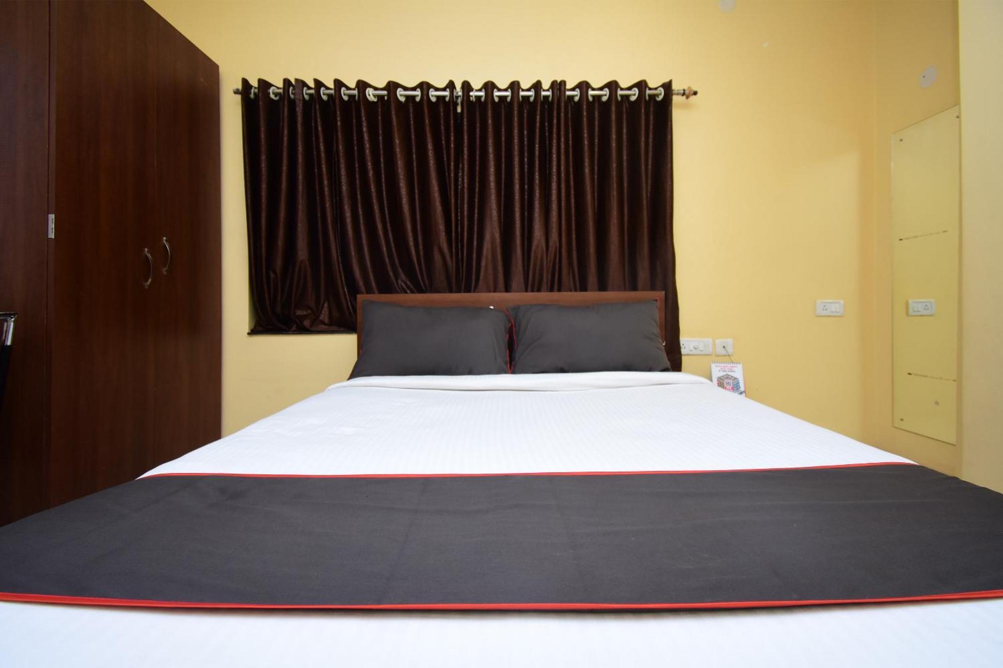 Super Collection O Gokul Residency Near Emami City Dumdum Opposite Raja Palace Hotell Dum Dum Exteriör bild