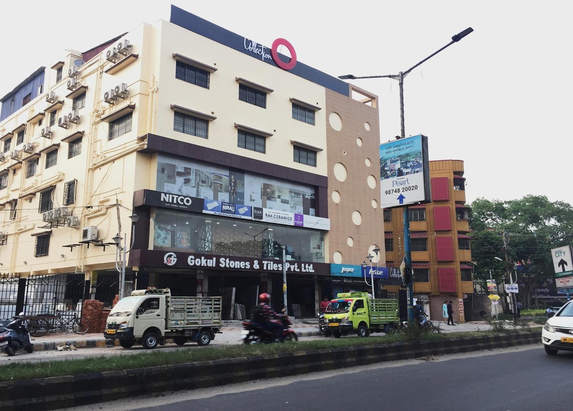 Super Collection O Gokul Residency Near Emami City Dumdum Opposite Raja Palace Hotell Dum Dum Exteriör bild