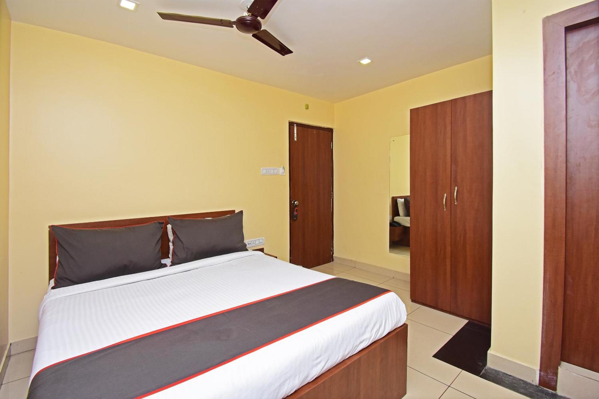 Super Collection O Gokul Residency Near Emami City Dumdum Opposite Raja Palace Hotell Dum Dum Exteriör bild